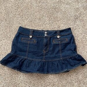 Y2K ruffled micro mini skirt